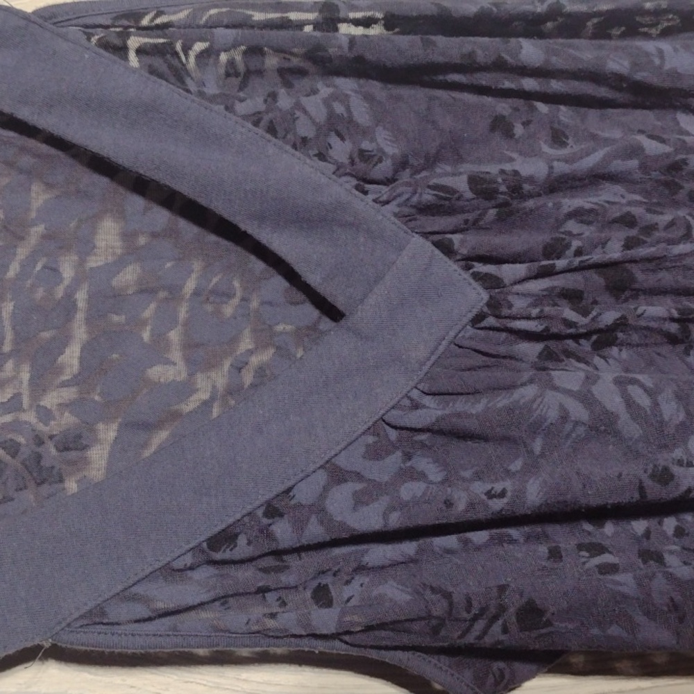 ✴️3 for $15: Cynthia Rowley Sheer Patterned Tank - Picture 10 of 13